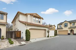 6679 Surfside Way, Sacramento, CA 95831 - Photo 4