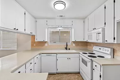 904 W Union Avenue, Modesto, CA 95356 - Photo 14