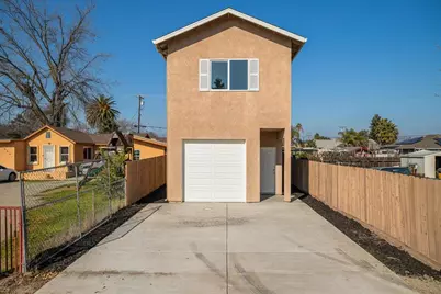 2379 E Willow Street, Stockton, CA 95205 - Photo 28