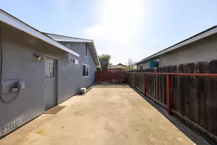 495 Valdapena Way, Escalon, CA 95320 - Photo 36