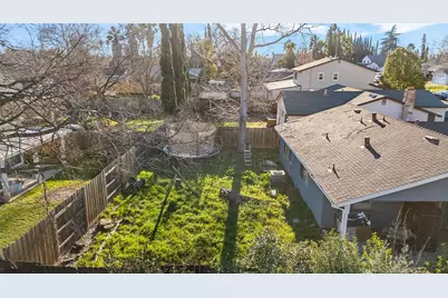 7242 Aberfeldy Way, Sacramento, CA 95842 - Photo 2