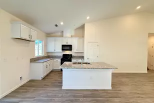 1205 E Orange St, Avenal, CA 93204 - Photo 6