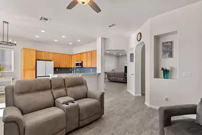 5967 Leonardo Way, Elk Grove, CA 95757 - Photo 10