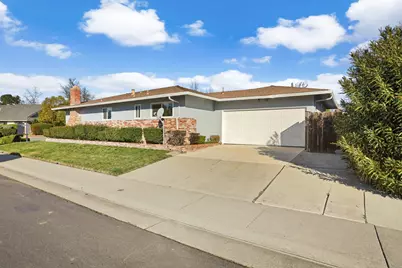 8402 Roxburgh Way, Stockton, CA 95209 - Photo 4