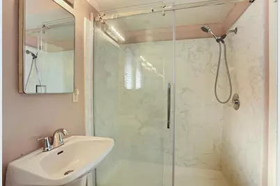 8402 Roxburgh Way, Stockton, CA 95209 - Photo 32