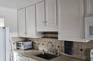 190 Kern St, Salinas, CA 93905 - Photo 4