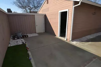 1200 Lakewood Avenue #12, Modesto, CA 95355 - Photo 12