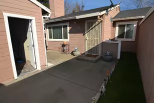 1200 Lakewood Ave, Modesto, CA 95355 - Photo 14