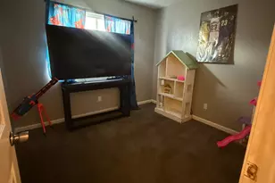 1352 N Saint Francis Dr, Los Banos, CA 93635 - Photo 12