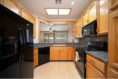 9594 Prost Court, Elk Grove, CA 95758 - Photo 14