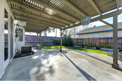 9594 Prost Court, Elk Grove, CA 95758 - Photo 36