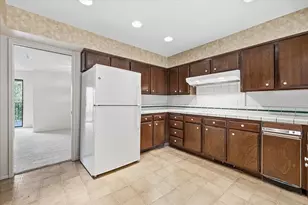 8899 Bluff Ln, Fair Oaks, CA 95628 - Photo 14