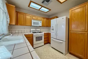 3769 Bridlewood Cir, Stockton, CA 95219 - Photo 10