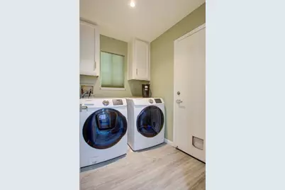 559 S Del Puerto Avenue, Patterson, CA 95363 - Photo 18