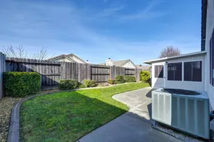 8724 Redwood Grove Way, Elk Grove, CA 95624 - Photo 32