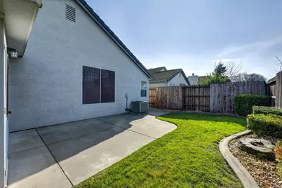 8724 Redwood Grove Way, Elk Grove, CA 95624 - Photo 34
