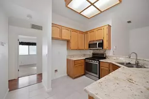 8724 Redwood Grove Way, Elk Grove, CA 95624 - Photo 4