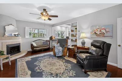 9818 Mira Del Rio Drive, Sacramento, CA 95827 - Photo 12