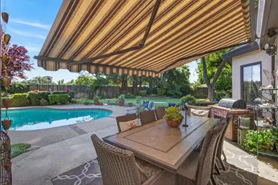 9818 Mira Del Rio Drive, Sacramento, CA 95827 - Photo 10