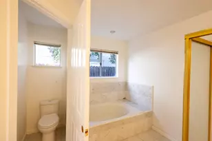 8247 Derbyshire Cir, Sacramento, CA 95828 - Photo 24