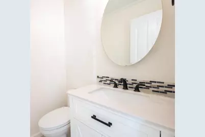 8247 Derbyshire Circle, Sacramento, CA 95828 - Photo 16