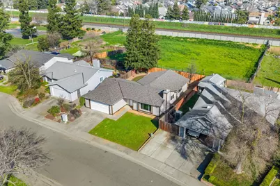 8590 Willow Grove Way, Sacramento, CA 95828 - Photo 4