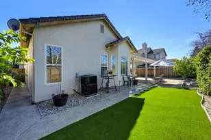 12129 Gold Bluff Ln, Gold River, CA 95670 - Photo 6