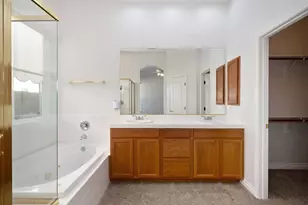 12129 Gold Bluff Ln, Gold River, CA 95670 - Photo 32