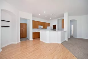 12129 Gold Bluff Ln, Gold River, CA 95670 - Photo 20