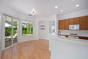 12129 Gold Bluff Ln, Gold River, CA 95670 - Photo 10