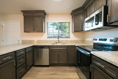 1070 5th Street, Turlock, CA 95380 - Photo 6