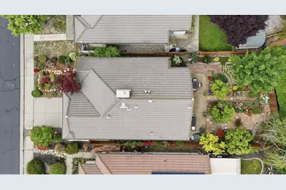 8581 Canyon Brook Way, Elk Grove, CA 95624 - Photo 32