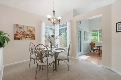 8581 Canyon Brook Way, Elk Grove, CA 95624 - Photo 10