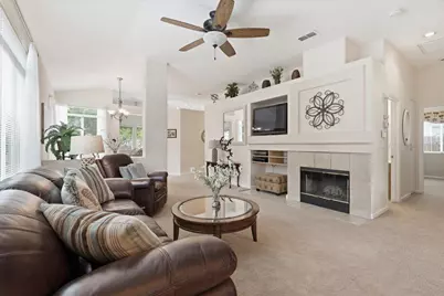 8581 Canyon Brook Way, Elk Grove, CA 95624 - Photo 4