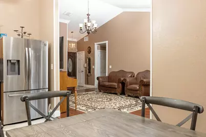 8621 Oldwoods Way, Sacramento, CA 95828 - Photo 12