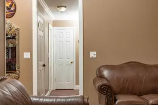 8621 Oldwoods Way, Sacramento, CA 95828 - Photo 14