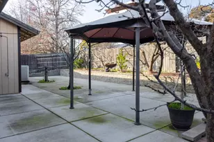 8621 Oldwoods Way, Sacramento, CA 95828 - Photo 30