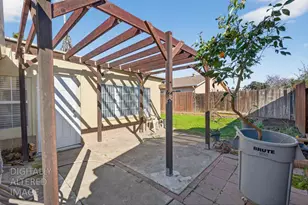 7421 Palmer House Dr, Sacramento, CA 95828 - Photo 36