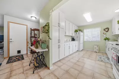 954 Port Ashton Court, Galt, CA 95632 - Photo 8