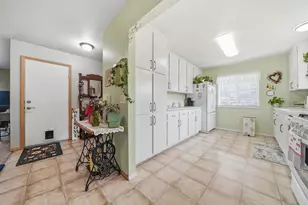 954 Port Ashton Ct, Galt, CA 95632 - Photo 8