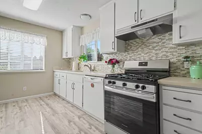 954 Port Ashton Court, Galt, CA 95632 - Photo 4