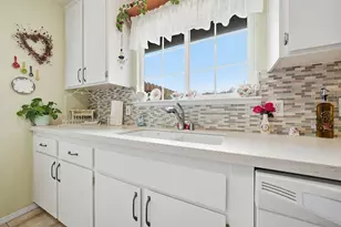 954 Port Ashton Ct, Galt, CA 95632 - Photo 12