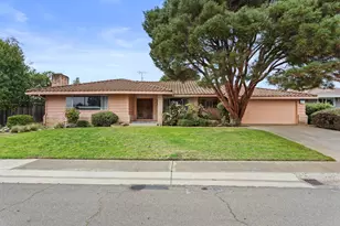 6140 Holstein Way, Sacramento, CA 95831 - Photo 2