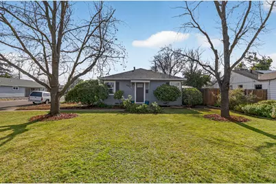 6390 Broadway, Sacramento, CA 95820 - Photo 2