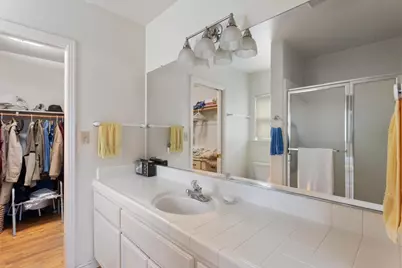 4651 Crestwood Way, Sacramento, CA 95822 - Photo 18