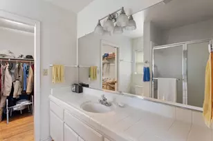 4651 Crestwood Way, Sacramento, CA 95822 - Photo 18