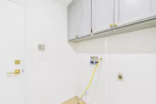 5912 Sawyer Cir, Sacramento, CA 95823 - Photo 36