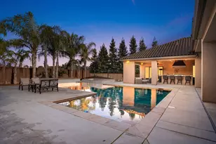 10407 Fox Borough Dr, Oakdale, CA 95361 - Photo 4