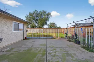 10185 Countryside Way, Sacramento, CA 95827 - Photo 32