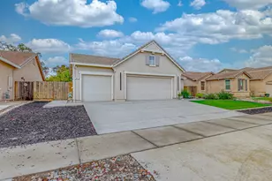 331 Carly Anne Dr, Merced, CA 95341 - Photo 4